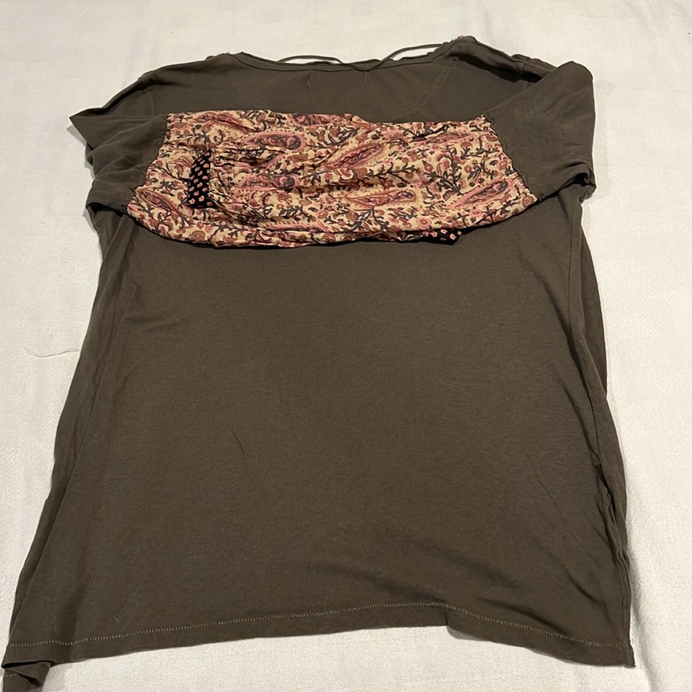 NWT we the free army green shirt/pattern sleeves - Picture 5 of 5